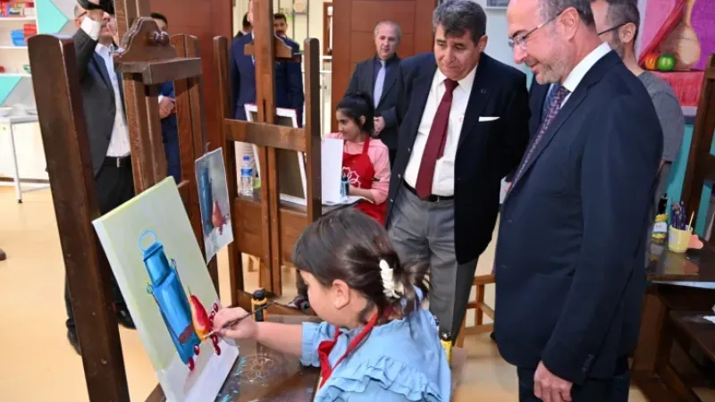 SANAT VE TASARIM ATÖLYESİ'NE ÖĞRENCİLERDEN YOĞUN İLGİ 
