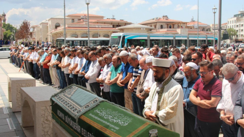 Asım Sözbir dualarla defnedildi