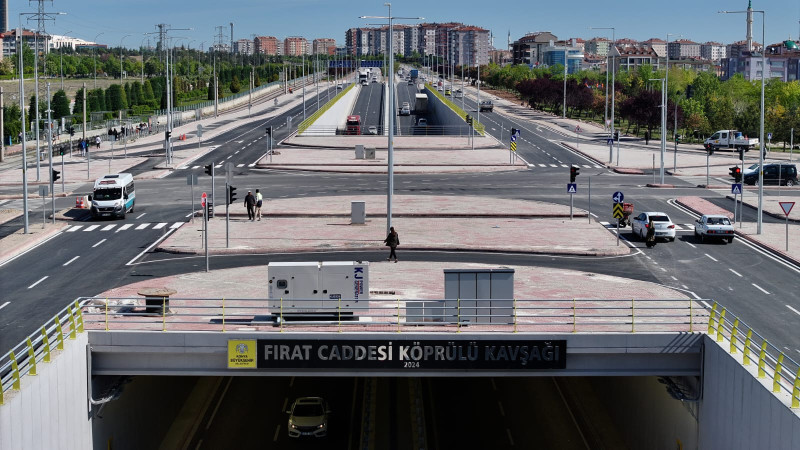 BAŞKAN ALTAY: “FIRAT CADDESİ KÖPRÜLÜ KAVŞAĞI’NIN ÜST TARAFI DA HİZMETE AÇILDI”