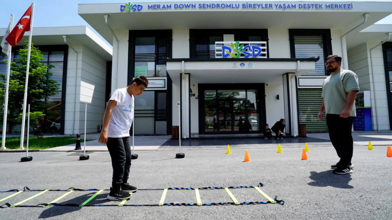 ENGELLERİYLE DEĞİL, KALPLERİYLE KOŞACAKLAR!