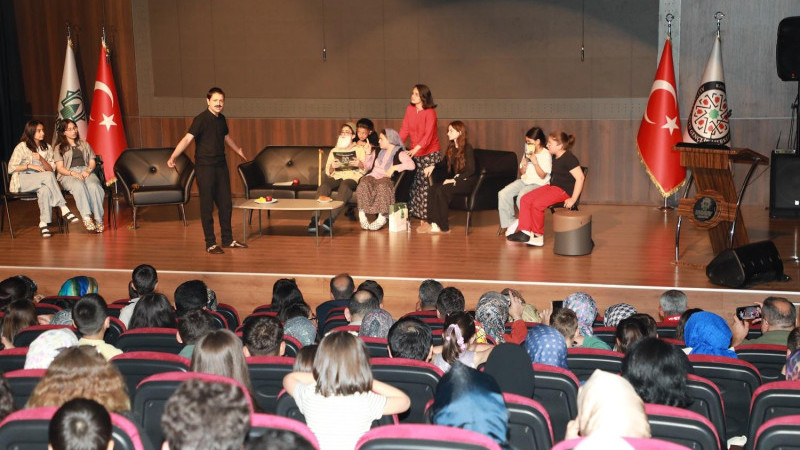 KÜLTÜR VE SANAT AKADEMİSİ BAHAR DÖNEMİ EĞİTİMLERİ TAMAMLANDI