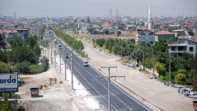 Konya-Karaman yolunda sürpriz çalışma! Sürücüler dikkat: Trafik iki yönlü tek şeride düştü